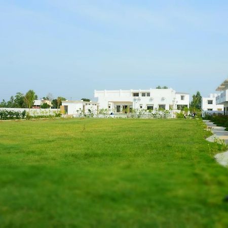 Vedikant Resorts The Mallard, Corbett Nainital Eksteriør billede
